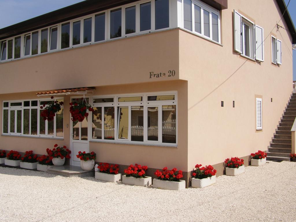Apartments Rovis Tar-Vabriga Kültér fotó